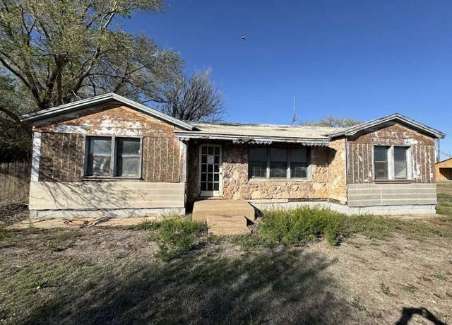 Property at 200 W 2nd St, TX 79032, 3 beds, 1 bath