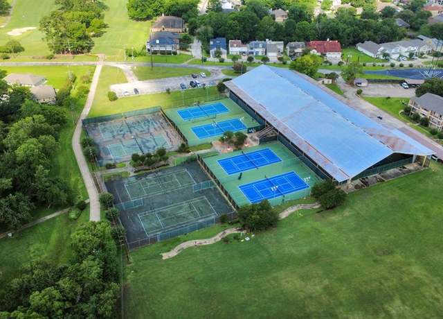 Property at 170 April Point Dr N #170, Conroe, TX 77356, 2 beds, 2 baths