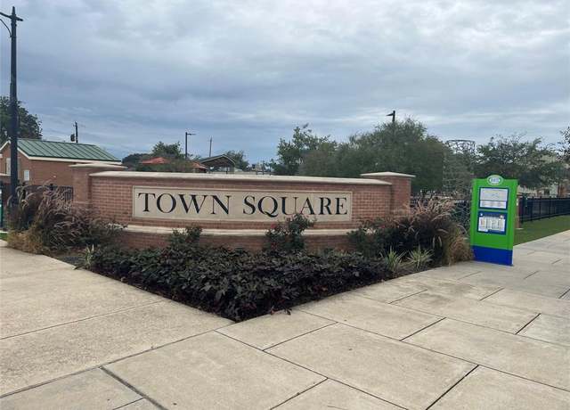 Property at 112 W Texas Ave, Baytown, TX 77520
