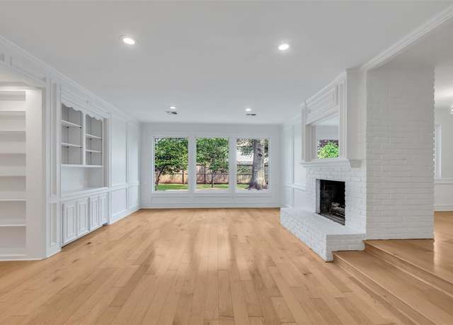 Property at 13631 Balmore Cir, Houston, TX 77069, 4 beds, 3.5 baths