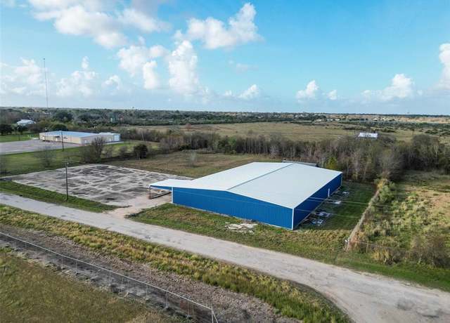 Property at 216 Columbus Rd, Bay City, TX 77414