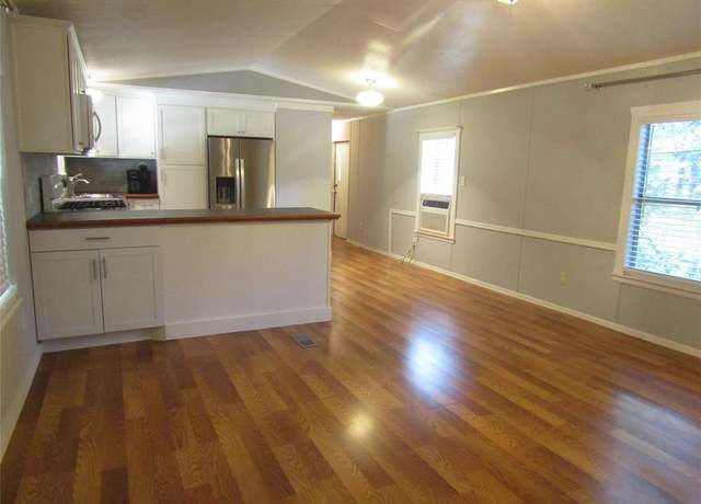 Property at 342 Rain Forest Rd, Onalaska, TX 77360, 2 beds, 2 baths