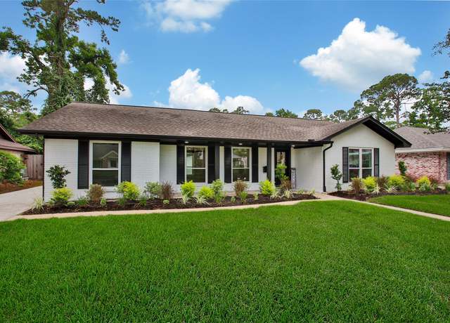 Property at 1122 Lehman St, Houston, TX 77018, 4 beds, 2.5 baths