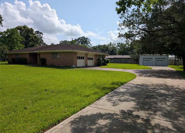 Property at 702 S Roosevelt Ave S, Cleveland, TX 77327, 3 beds, 2 baths