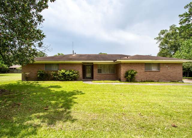 Property at 702 S Roosevelt Ave S, Cleveland, TX 77327, 3 beds, 2 baths