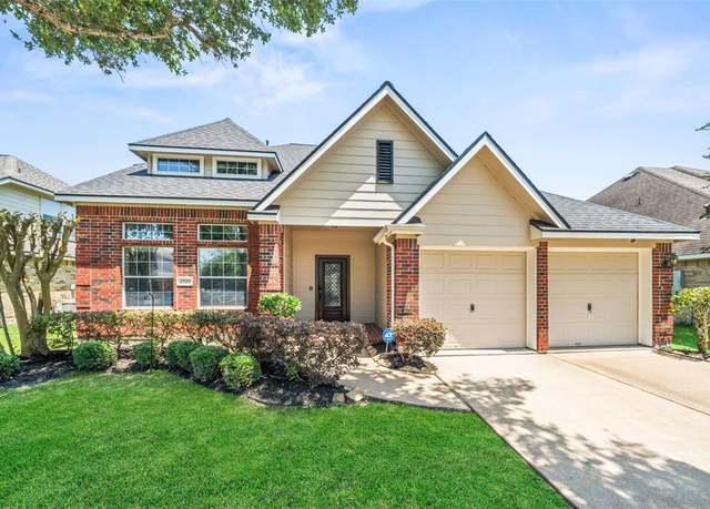 Property at 2520 Winged Dove Dr, League City, TX 77573, 4 beds, 3.5 baths