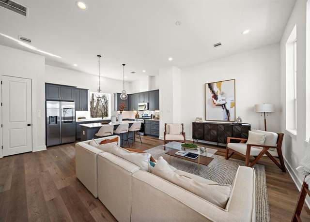Property at 835 Elkhart St Unit D, Houston, TX 77091, 3 beds, 3.5 baths