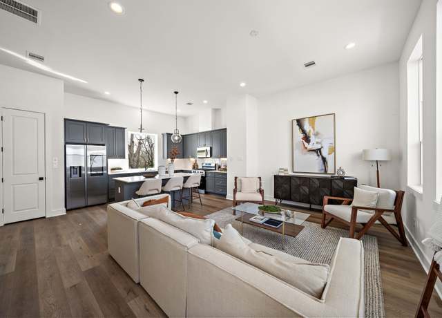 Property at 835 Elkhart St Unit D, Houston, TX 77091, 3 beds, 3.5 baths