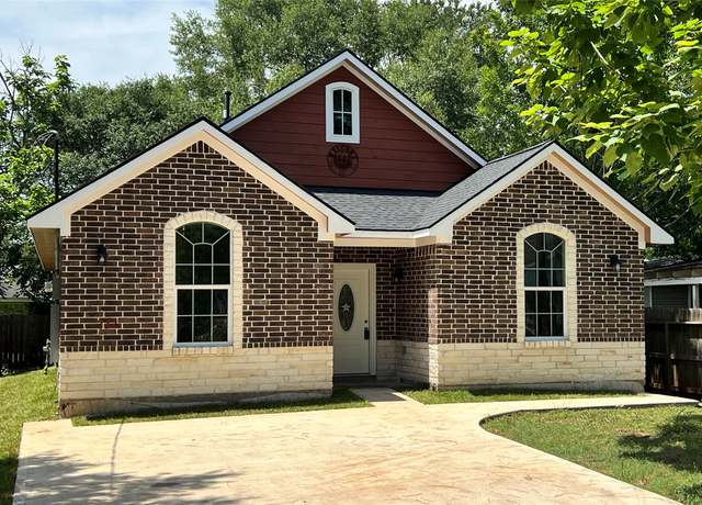Property at 712 Lettie St, Richmond, TX 77469, 3 beds, 2 baths