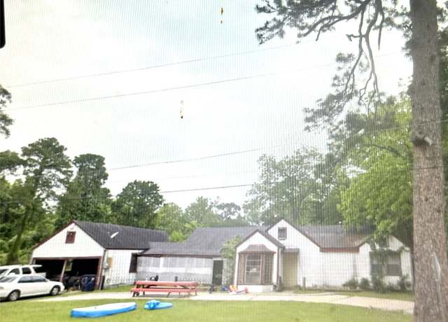 Property at 310 Ogletree St, Livingston, TX 77351, 3 beds