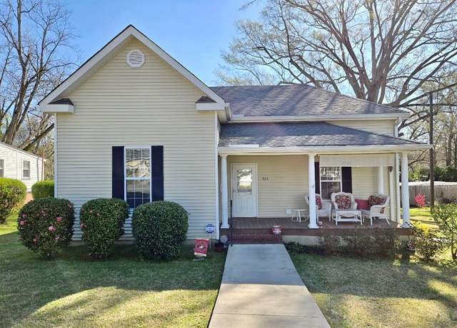 Property at 513 S Jefferson, Washington, GA 30673, 2 beds, 2 baths