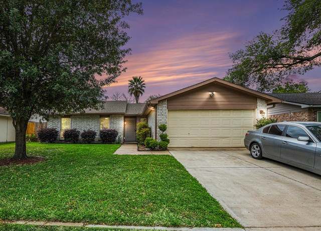 Property at 5427 Cairnleigh Dr, Houston, TX 77084, 3 beds, 2 baths