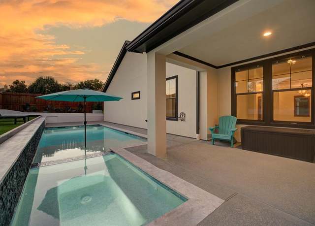 Property at 17 Bellingham Ct, Montgomery, TX 77356, 4 beds, 3.5 baths