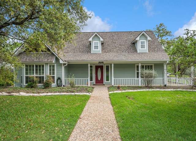 Property at 8705 Driftwood Dr, College Station, TX 77845, 4 beds, 2.5 baths