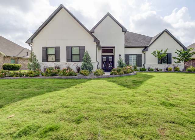 Property at 9776 Greenridge View Dr, Willis, TX 77318, 3 beds, 3.5 baths