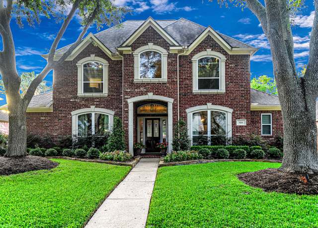 Property at 926 Burchton Dr, Sugar Land, TX 77479, 4 beds, 3.5 baths