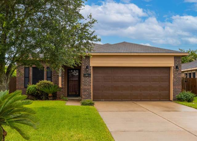 Property at 814 Mills Creek Ln, La Marque, TX 77568, 3 beds, 2 baths