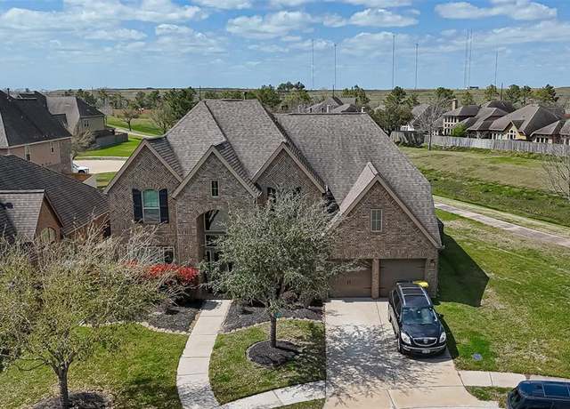 Property at 2402 Barton Shores Dr, Pearland, TX 77584, 5 beds, 4.5 baths