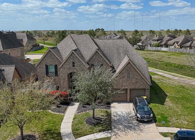 Property at 2402 Barton Shores Dr, Pearland, TX 77584, 5 beds, 4.5 baths