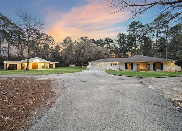 Property at 13537 Laramie Trl, Montgomery, TX 77316, 6 beds, 3 baths