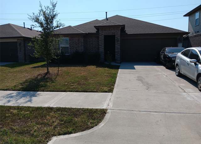 Property at 8202 Molasses Way, Rosharon, TX 77583, 3 beds, 2 baths