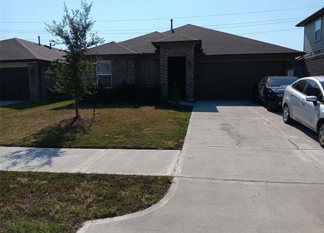 Property at 8202 Molasses Way, Rosharon, TX 77583, 3 beds, 2 baths
