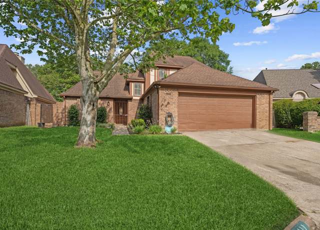 Property at 8411 Lylewood Ct, Houston, TX 77040, 3 beds, 2.5 baths