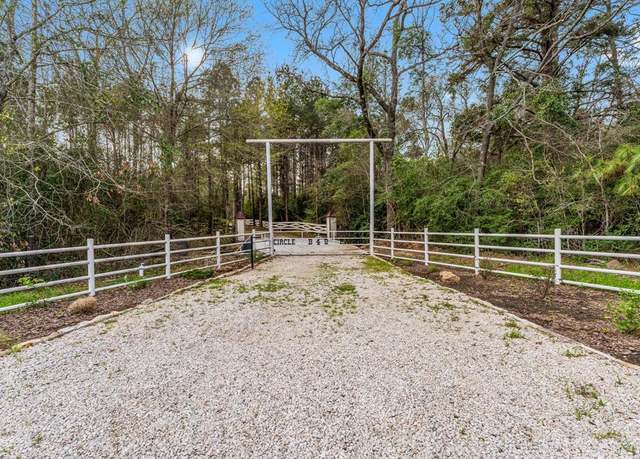 Property at 2460 Fm 3126, Livingston, TX 77351, 1 bed, 1 bath
