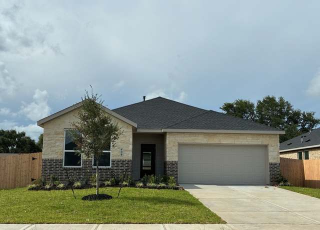 Property at 409 Robin St, Angleton, TX 77515, 3 beds, 2 baths