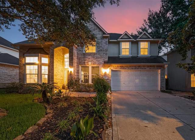 Property at 70 N Altwood Cir, The Woodlands, TX 77382, 5 beds, 4.5 baths