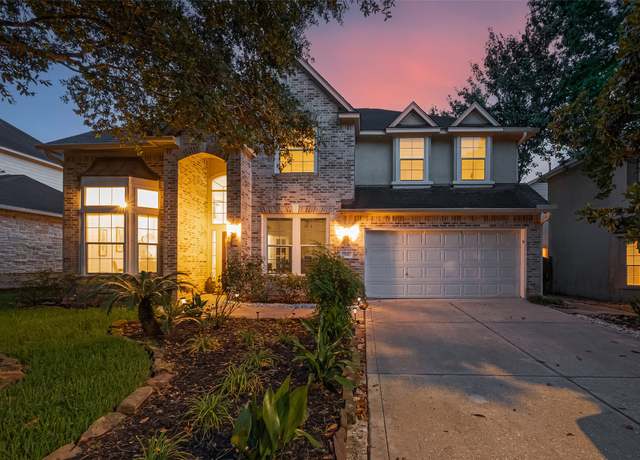 Property at 70 N Altwood Cir, The Woodlands, TX 77382, 5 beds, 4.5 baths