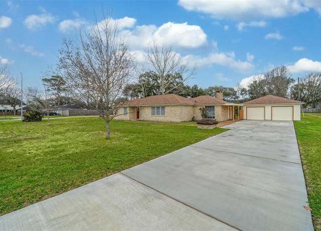 Property at 4418 W Pasadena Blvd, Deer Park, TX 77536, 3 beds, 2 baths