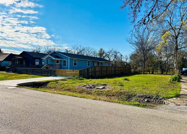Property at 6610 Eastwood St, Houston, TX 77021