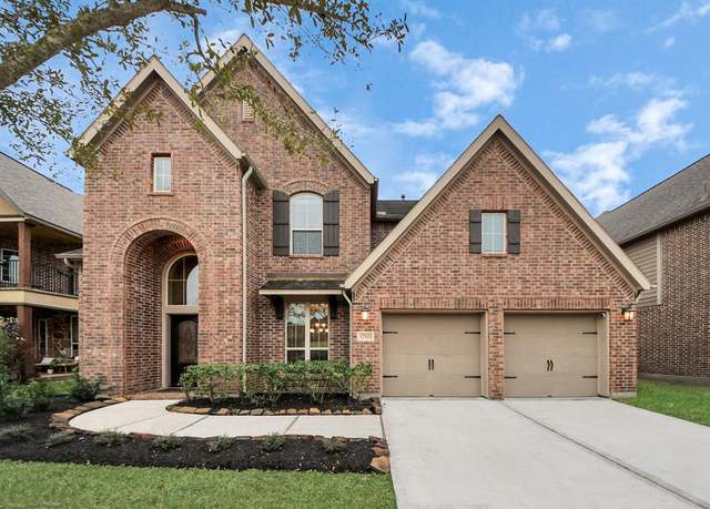 Property at 12502 Floral Park Ln, Pearland, TX 77584, 4 beds, 3.5 baths