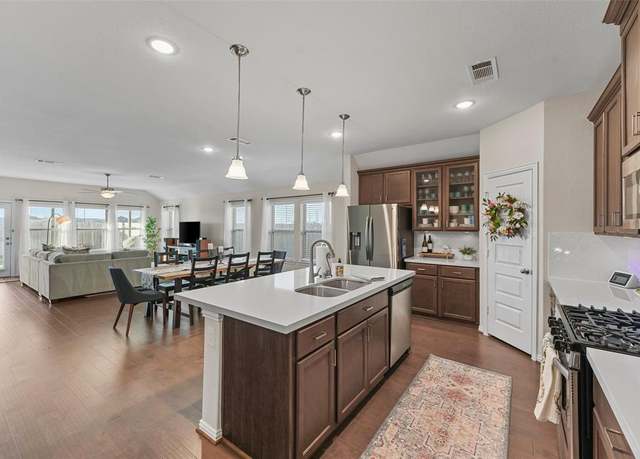 Property at 8134 Vida Costa Dr, Cypress, TX 77433, 3 beds, 2 baths