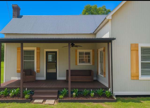 Property at 355 Sunset Rd, Groveton, TX 75845, 3 beds, 2 baths
