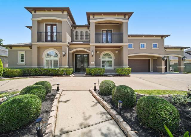 Property at 26 Little Rise Dr, Missouri City, TX 77459, 6 beds, 5 baths