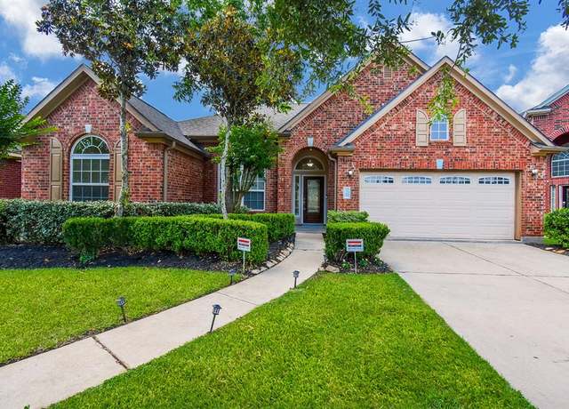 Property at 6706 Oakman Ln, Sugar Land, TX 77479, 3 beds, 2 baths