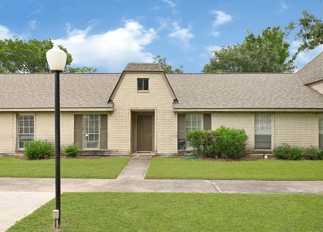 Property at 7162 Crownwest St #7162, Houston, TX 77072, 3 beds, 2 baths