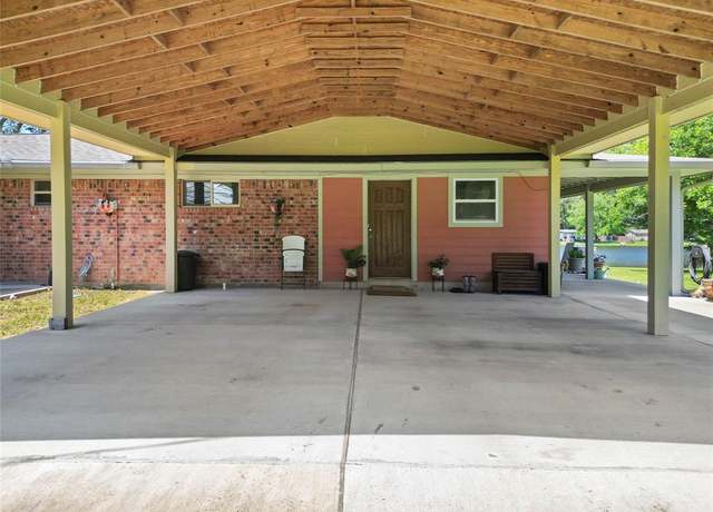 Property at 135 Sweetgum St, Trinity, TX 75862, 2 beds, 1 bath
