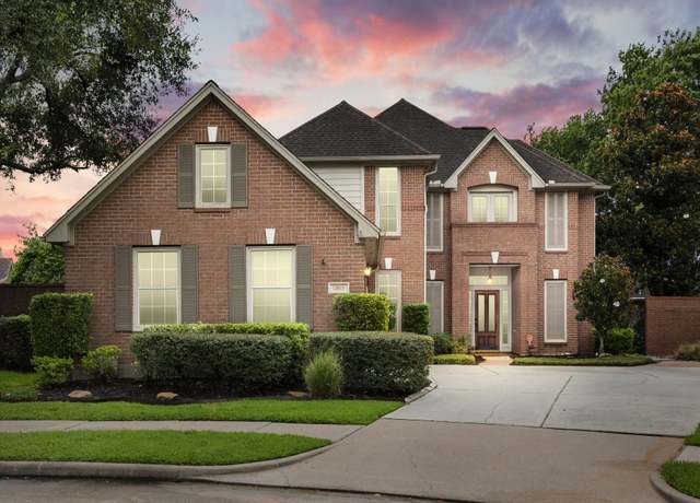 Property at 13818 Senca Park Dr, Houston, TX 77077, 3 beds, 2.5 baths