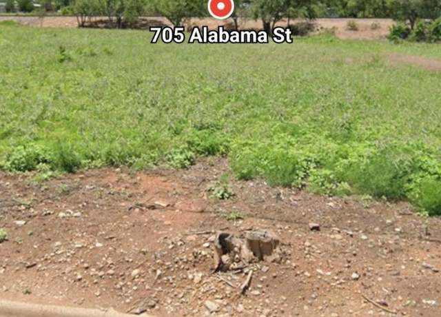 Property at 705 Alabama St, Borger, TX 79007