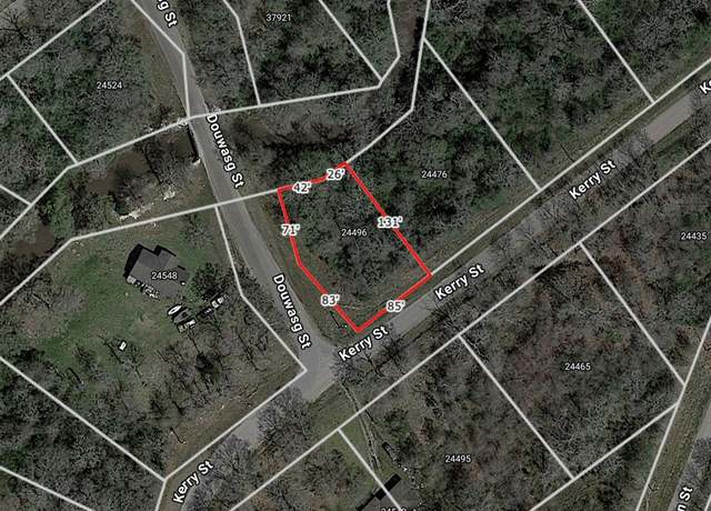 Property at 24496 Kerry St, Hempstead, TX 77445