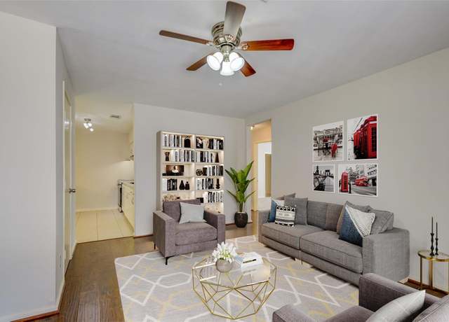 Property at 4123 Dacca Dr, Houston, TX 77047, 3 beds, 2.5 baths