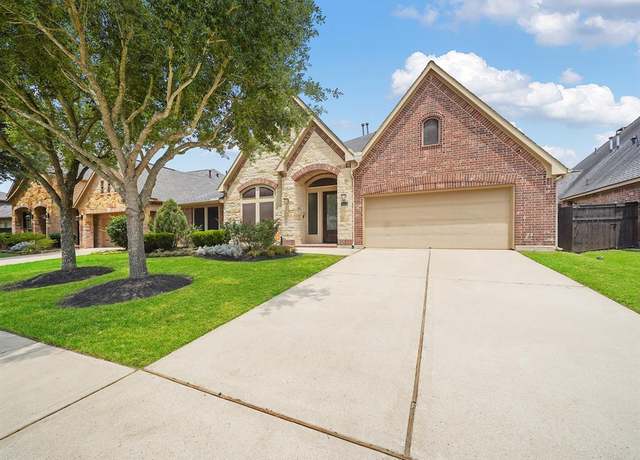 Property at 5411 Cedar Elm Ln, Fulshear, TX 77441, 4 beds, 4.5 baths