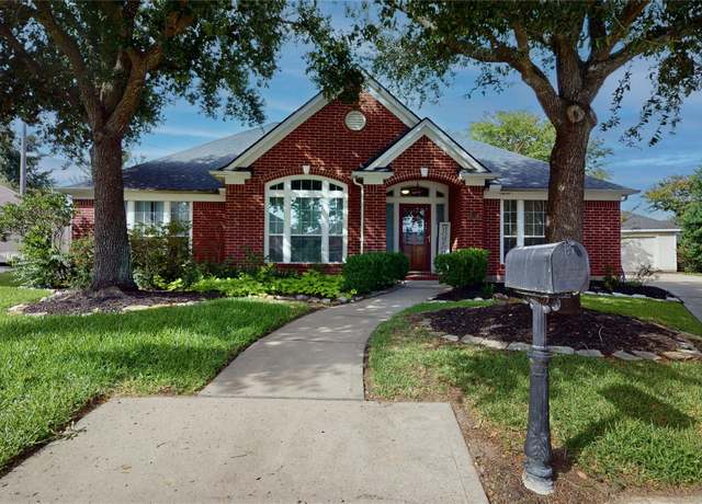 Property at 18118 Castle Rain Dr, Humble, TX 77346, 4 beds, 2 baths