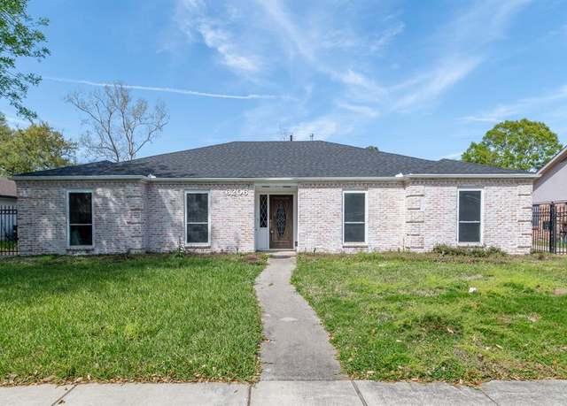 Property at 6206 Yarwell Dr, Houston, TX 77096, 4 beds, 3.5 baths