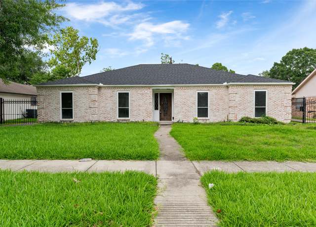 Property at 6206 Yarwell Dr, Houston, TX 77096, 4 beds, 3.5 baths