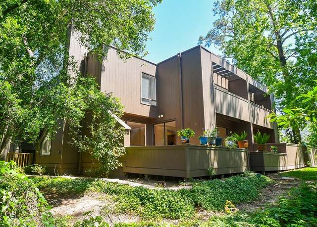Property at 290 Litchfield Ln, Houston, TX 77024, 3 beds, 2.5 baths