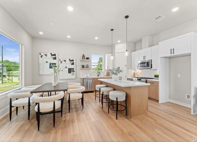 Property at 1104 Mansfield St Unit A, Houston, TX 77091, 3 beds, 3.5 baths